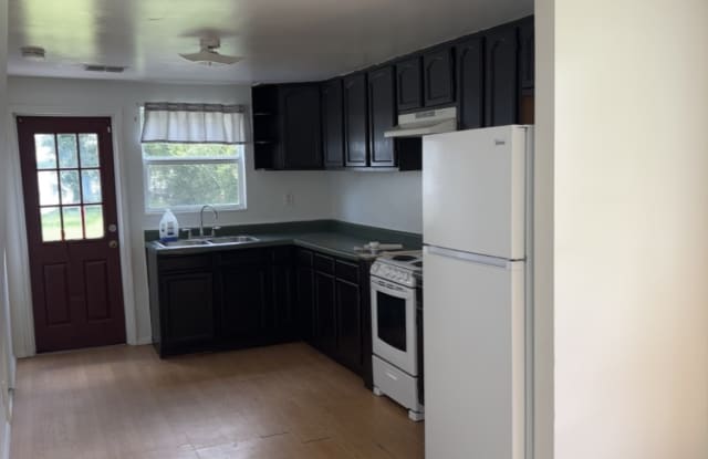 3232 Conine Dr W Gallery 4