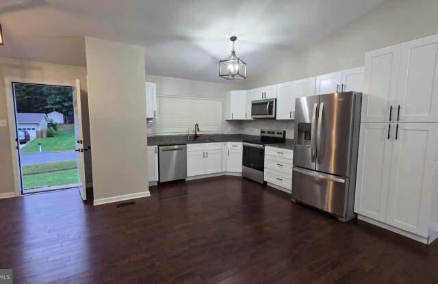 7337 MARIPOSA Drive Gallery 2