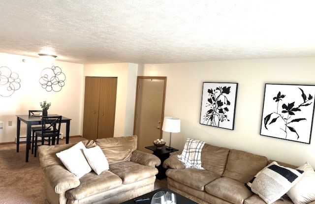 100 Raleigh Court photos photos