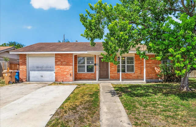 1626 Bois D Arc - 4/bedroom 2/bathroom - $1695/month Gallery 1