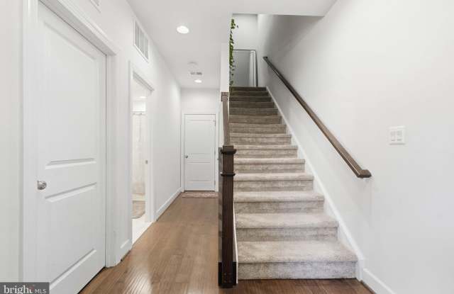 657 BELMONT BAY DR Gallery 2