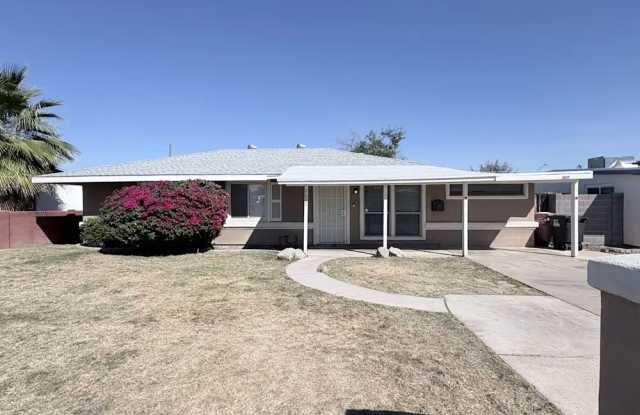 2626 N 70th Pl photos photos