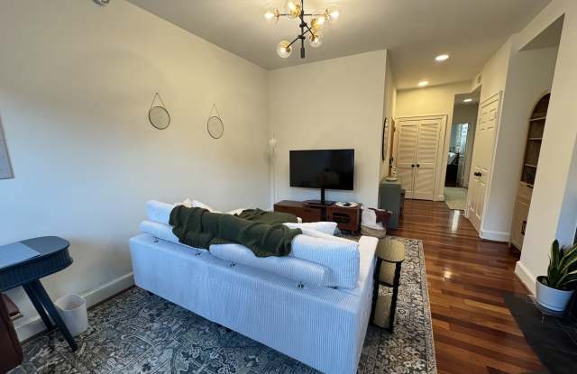 1413 Hopkins St Nw Gallery 4