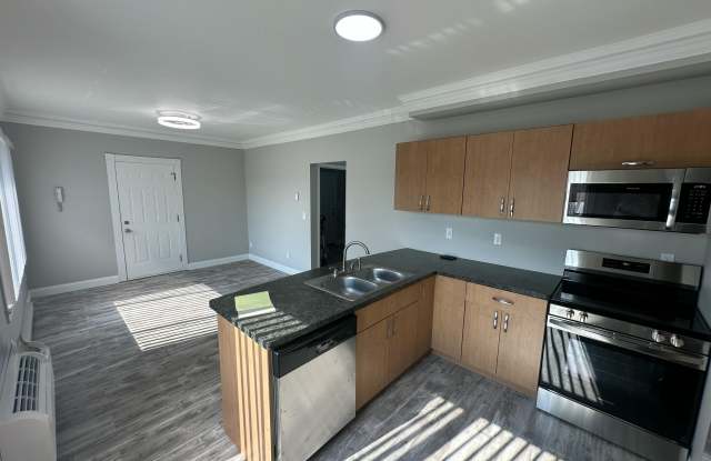 17161 Telegraph Road Gallery 3
