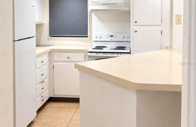 4524 COMMANDER Drive Gallery 4