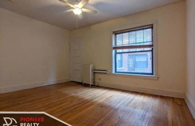2884 North Clark St. photos photos