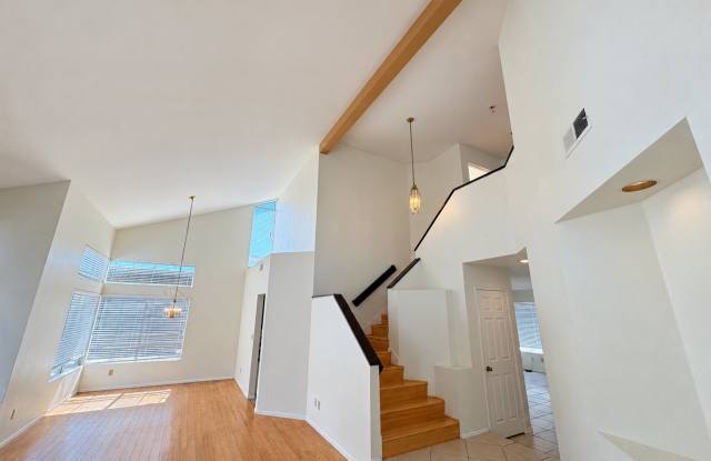 Spacious 4-Bedroom Home with Backyard in Mira Mesa Gallery 3