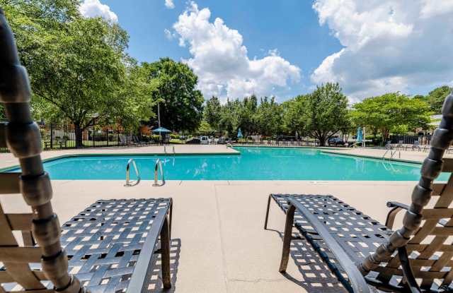 Woodland Creek Townhomes and Apartments Gallery 2