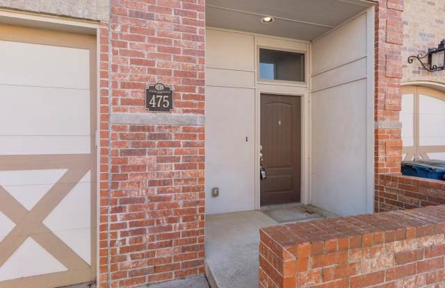 Move in Special! Gorgeous newer 2br 2.5ba Townhome!! Gallery 4