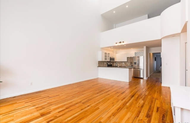 625 Shore Road Gallery 3