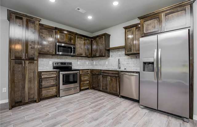 ***1903-B Azlin Place*** Gallery 4