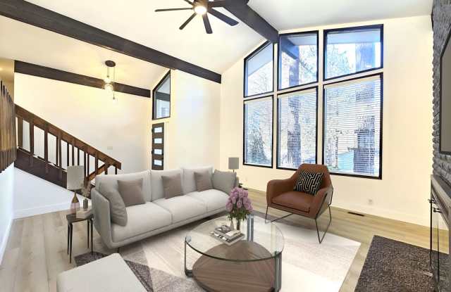 $2,995 - 5 Bed / 3 Bath Beautiful Home in Indian Trail Community ($500 Off First Month Rent) - 4427 West Shawnee Avenue, Spokane, WA 99208