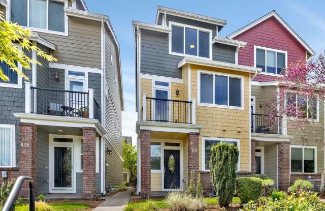 Spacious Living in a Modern Townhome Gallery 1