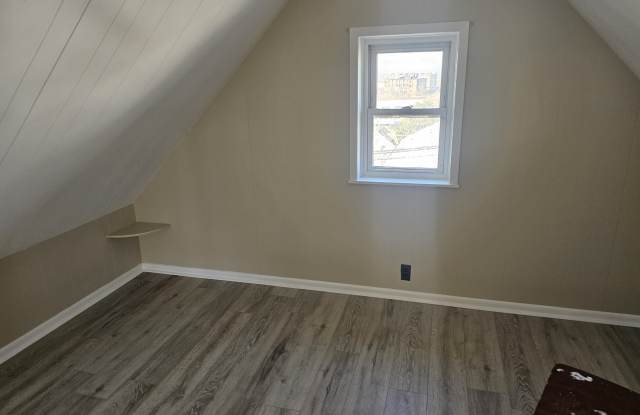 116 Wessington Avenue - 2 photos photos