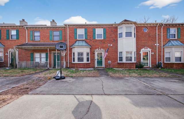 729 Creekside Crescent photos photos