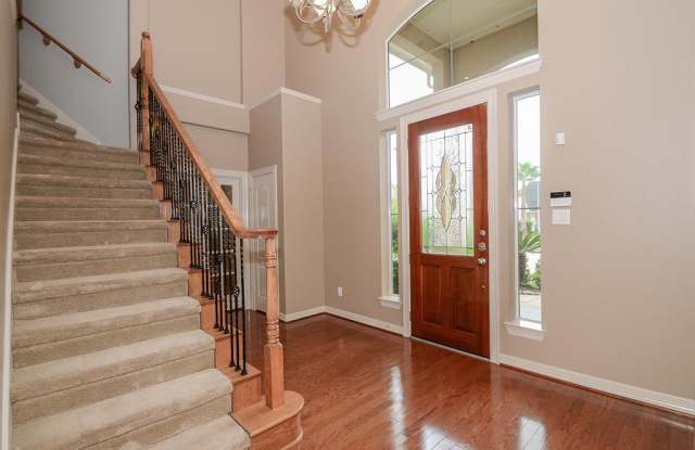 2331 Vinemead Court Gallery 3