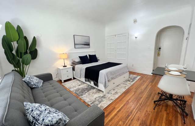 660 S. Cloverdale Ave. Gallery 3