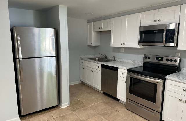 Nice Remodeled 1 bedroom apartment with utilities included. photos photos