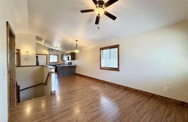 1608 Stella Ct Gallery 3