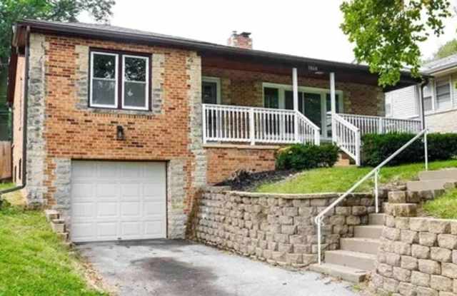 Spacious Three Bedroom Available Now! photos photos Spacious Three Bedroom Available Now! photos photos