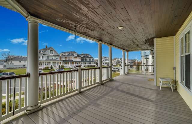 26 Garfield Avenue Gallery 4