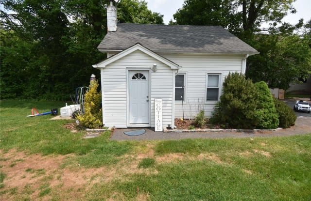248 Oak Street - 248 Oak Street, Bellmore, NY 11710