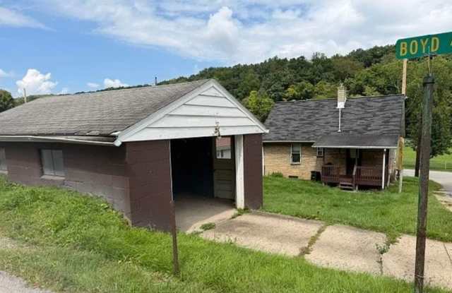 3 Bedroom Home-BlackHawk School Dist Gallery 4