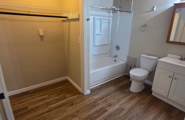 3 bedroom apartment in Yorktown photos photos