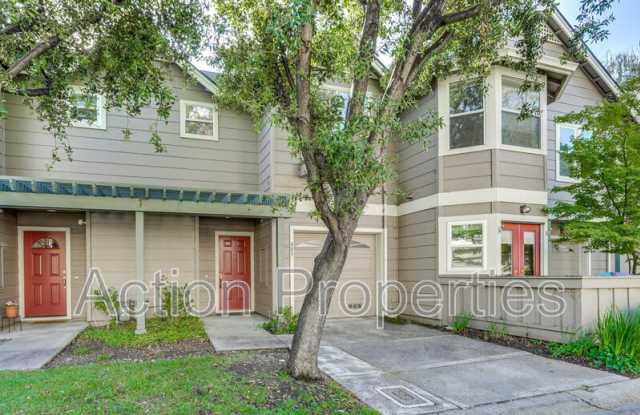 409 Hillwood Ct photos photos