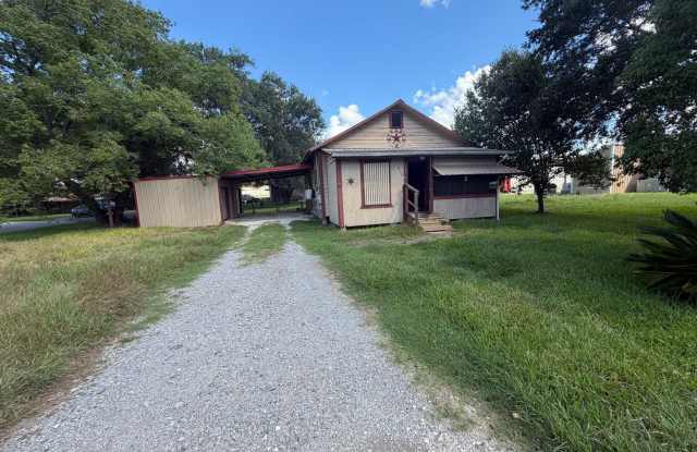 House For Rent 510 W Bilbo St Orange, TX 77630 photos photos