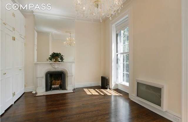 231 East 62nd Street Gallery 2
