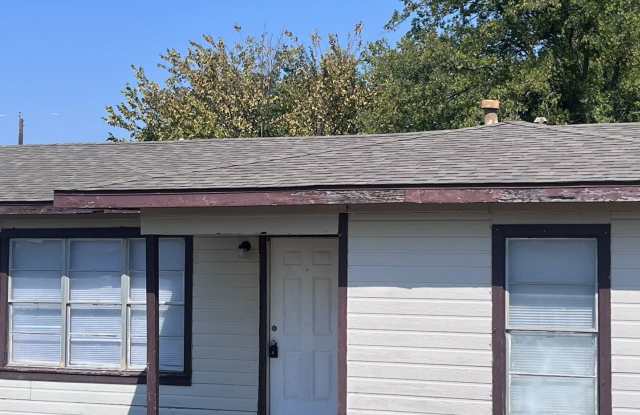 2/1 Perrin Field Duplex - Recently Remodeled! - 44 Mundt Drive, Denison, TX 75020
