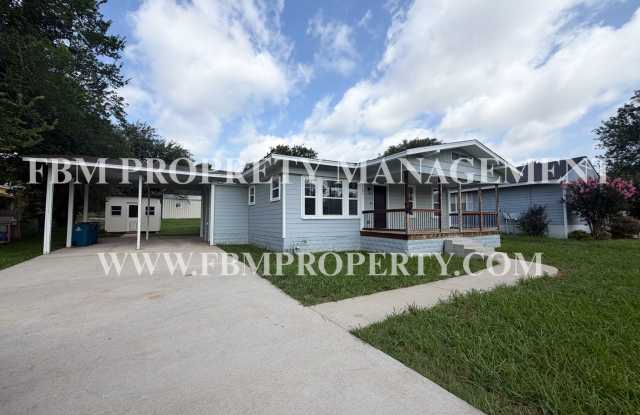104 Sunset Circle - Beautiful 4 Bedroom, 2 Bathroom Home with in Alvarado, TX! photos photos
