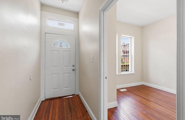 720 GRESHAM Place NW Gallery 2