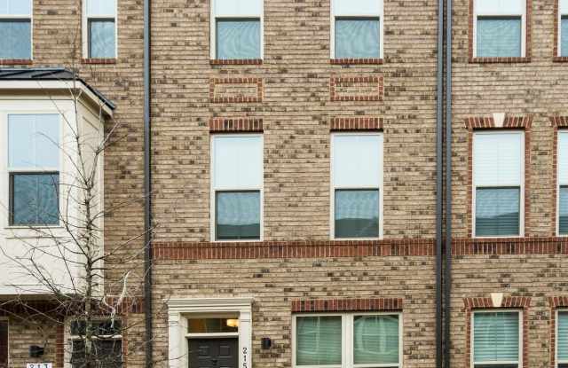 215 S MACON Gallery 2