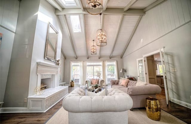 2543 Northside Drive NW - 2543 Northside Drive Northwest, Atlanta, GA 30305