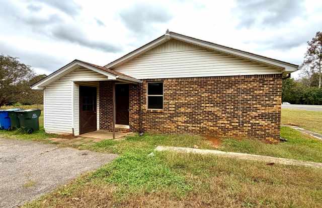 Duplex in Athens! Near Tanner High School. - 12941 Sommers Road, Athens, AL 35611 Duplex in Athens! Near Tanner High School. - 12941 Sommers Road, Athens, AL 35611