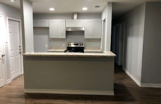7361 Cherrybrook St Gallery 2