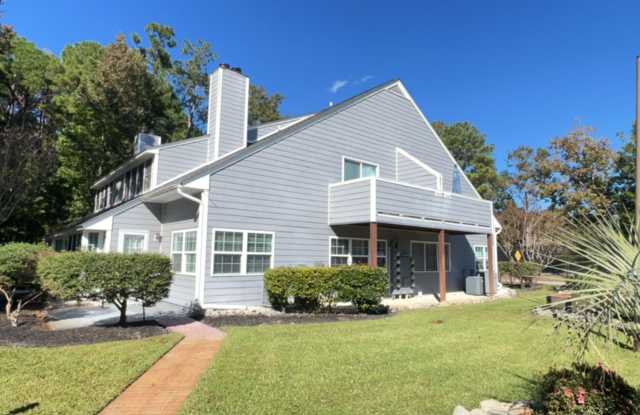 This 2 bedroom/1.5 bath condo has it all! - 1201 Tiffany Lane, Myrtle Beach, SC 29577