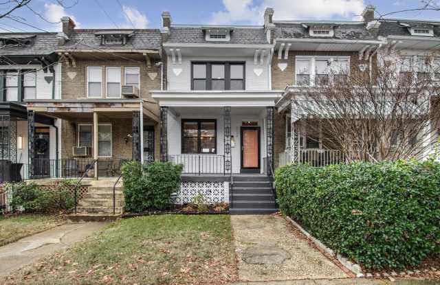 Beautifully Renovated 4BR/3.5BA Petworth Home w/ Open Layout, Deck  Parking! photos photos