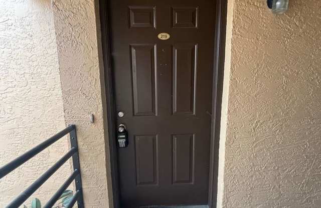 Modern 2-Bed Condo in Orlando – Prime Location & Move-In Ready! photos photos