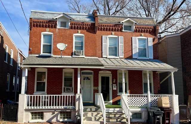 207 W 25TH ST - 207 West 25th Street, Wilmington, DE 19802