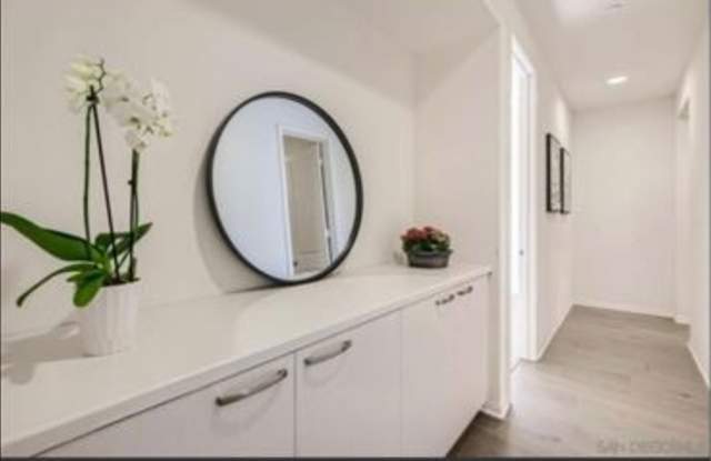 4319 Pacifica Way Gallery 2