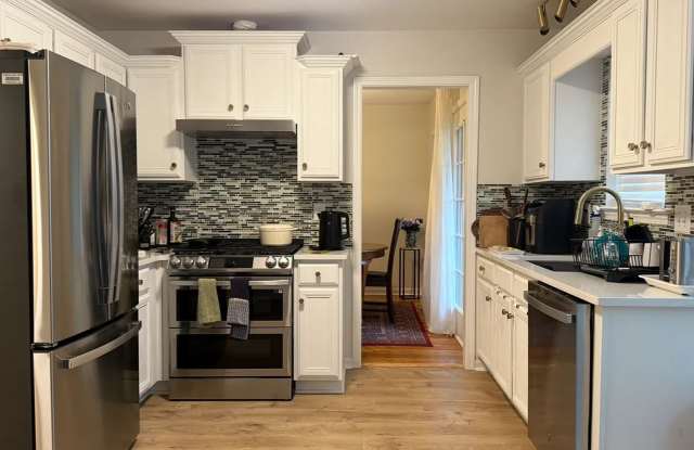 Room in 4 Bedroom Home in Kennesaw Gallery 4