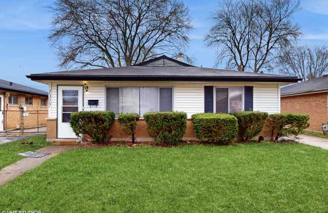 1317 Mackinaw Avenue photos photos