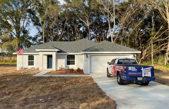 NOT AVAILABLE FOR SHOWING OR MOVE IN UNTIL 09/15/2026!!! Custom Home - Desirable SE Ocala neighborhood 3/2/2 ** Wont Last** photos photos