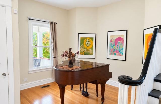 5415 N Wayne Avenue Gallery 3