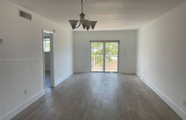 1790 South Treasure Drive Gallery 2