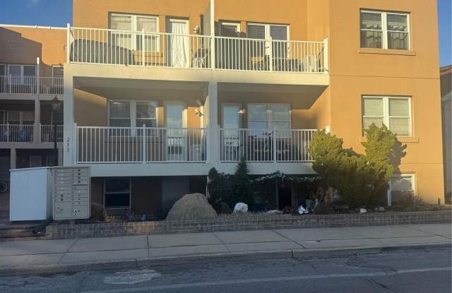 251 W Broadway - 251 West Broadway, Long Beach, NY 11561