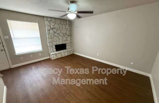 1607 N Nolan River Rd photos photos